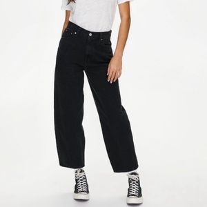 Levi’s Balloon Leg